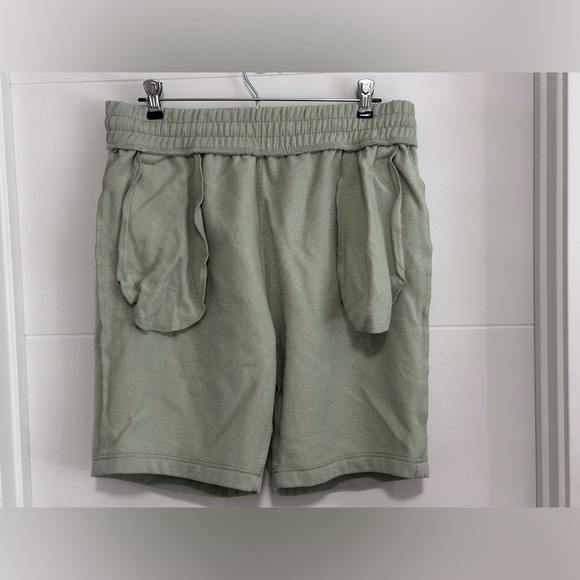 ✨New✨ H&M: Women’s Regular Fit Shorts- Size Medium - Picture 6 of 10
